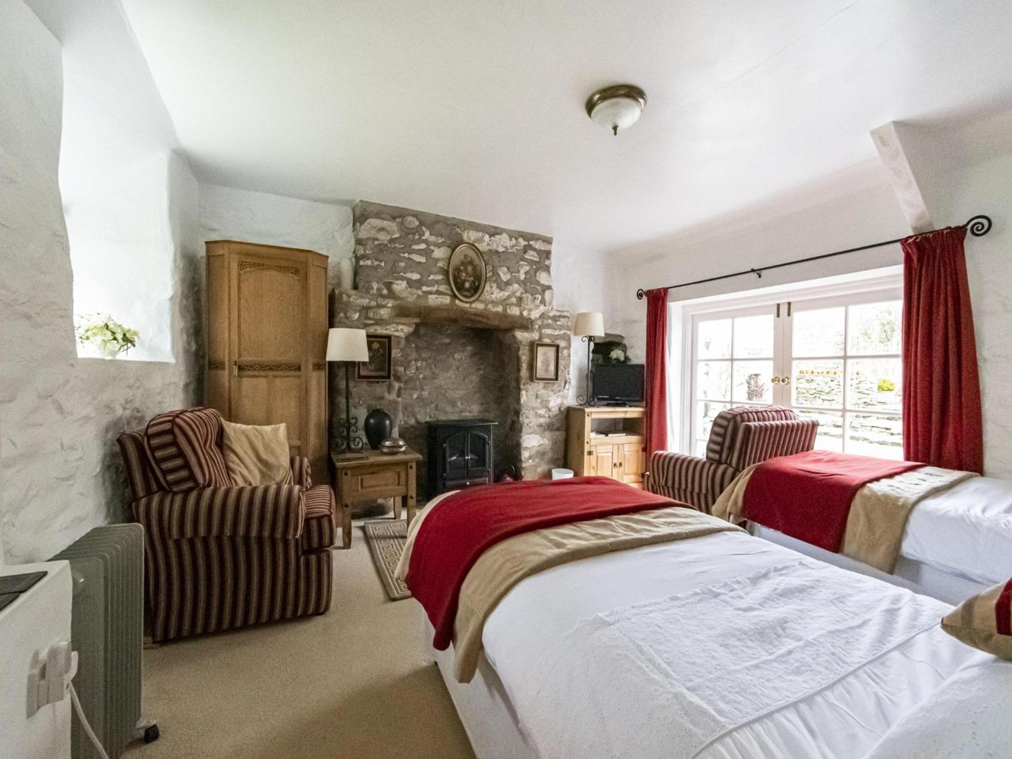 Secluded Holiday Home In Ceredigion With Garden Pennant  エクステリア 写真