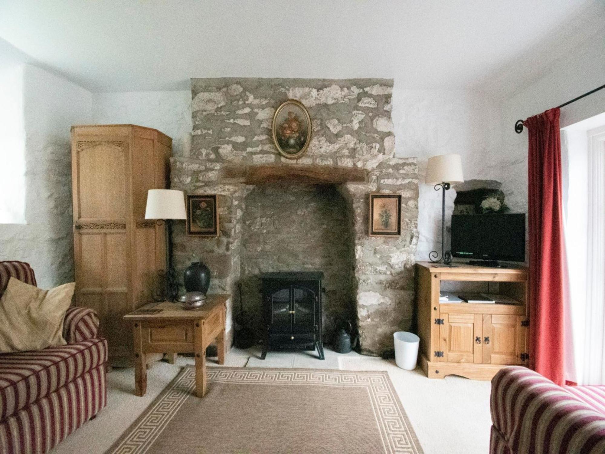 Secluded Holiday Home In Ceredigion With Garden Pennant  エクステリア 写真