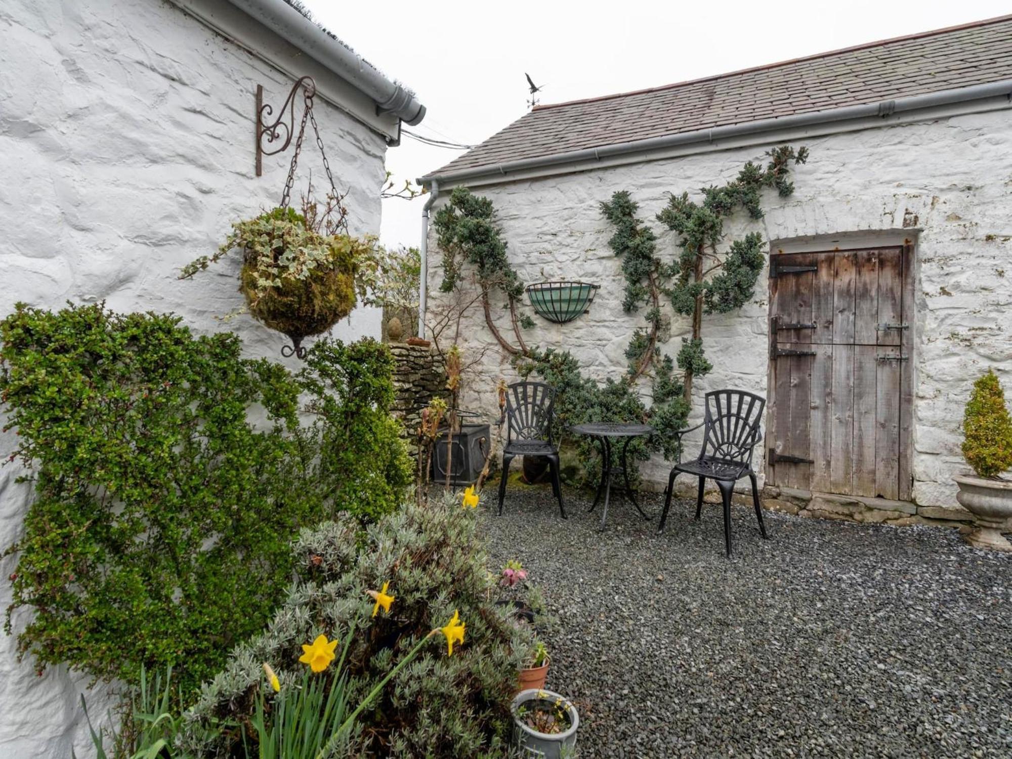 Secluded Holiday Home In Ceredigion With Garden Pennant  エクステリア 写真